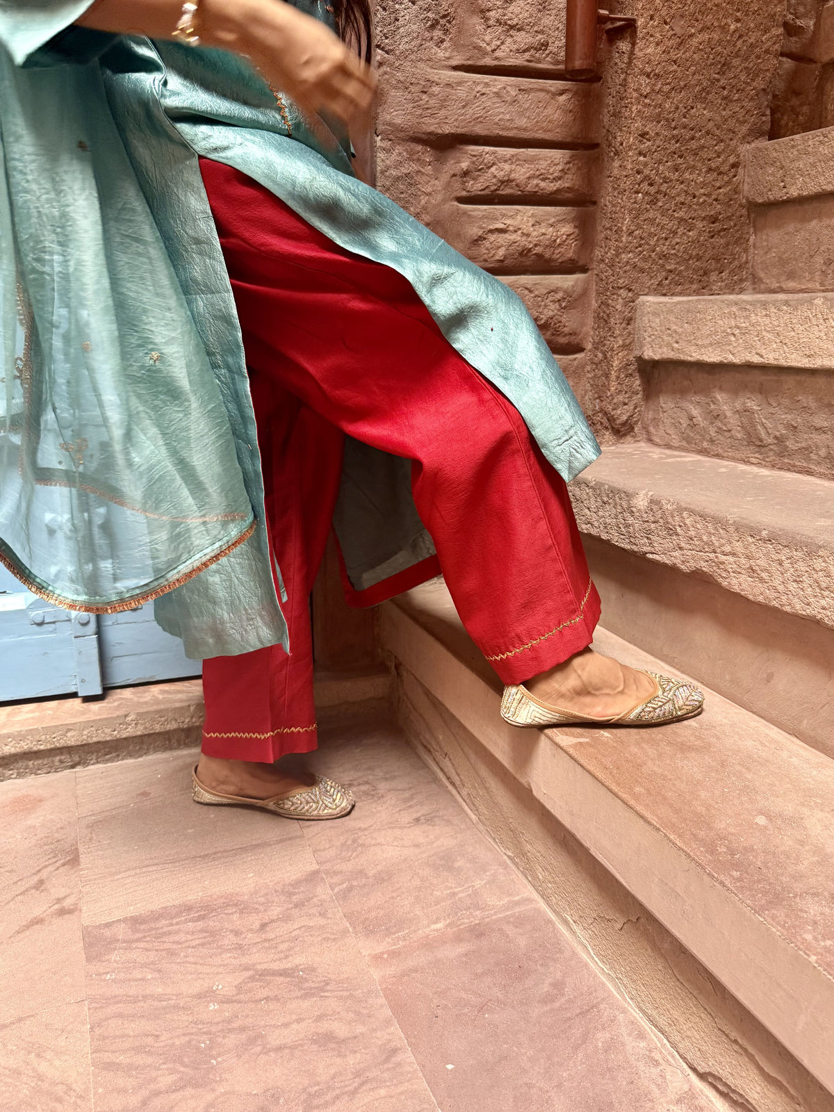 Mishkat gotta silk set